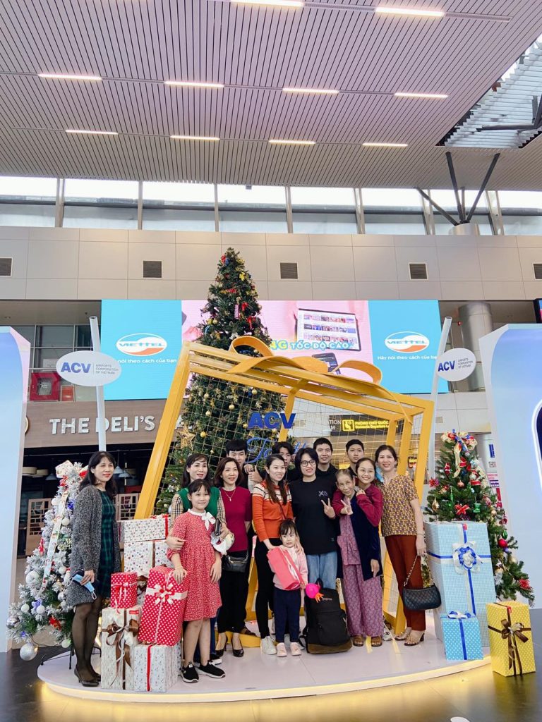 Học viên cùng gia đình